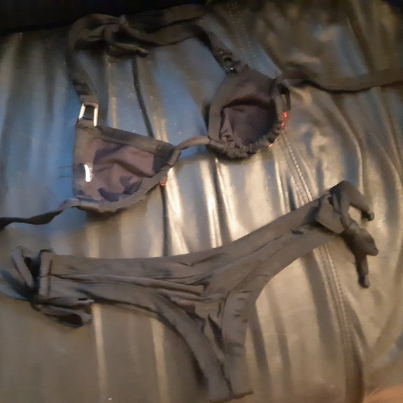 Gorgeous Sequin Bikini/Costume - Picture 3 of 3